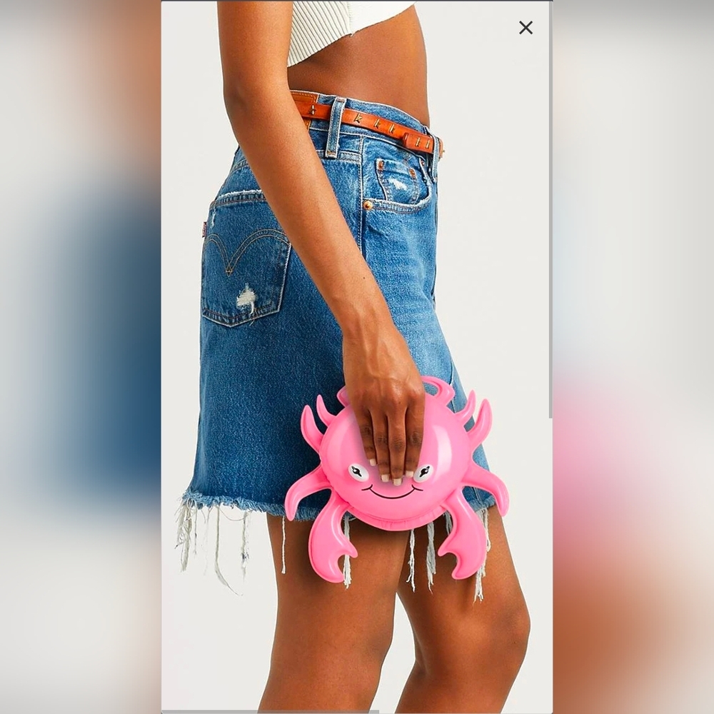 MOSCHINO Couture® x Jeremy Scott Inflatable Effect Crab Shoulder Bag in Pink - Picture 5 of 5